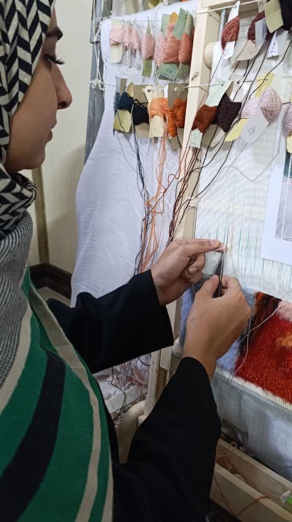 Handmade portrait rug weaving process