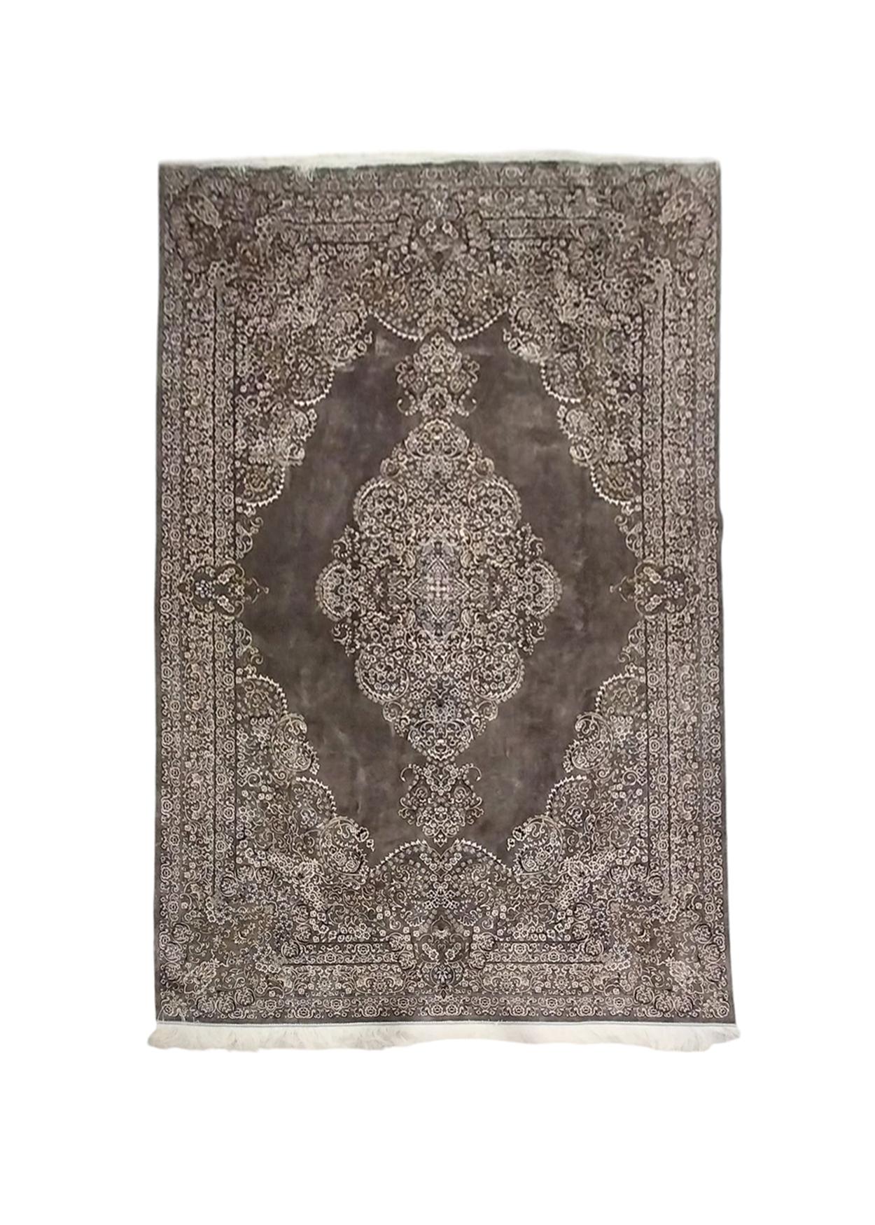 Modal%20İpek%20Makina%20Halı%20Ebat:%20(200%20x%20300) cm