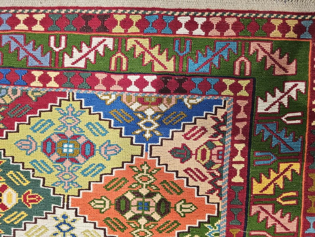 Iranian Sumak Wool Kilim | 145×105 cm – Multicolored Geometric Design