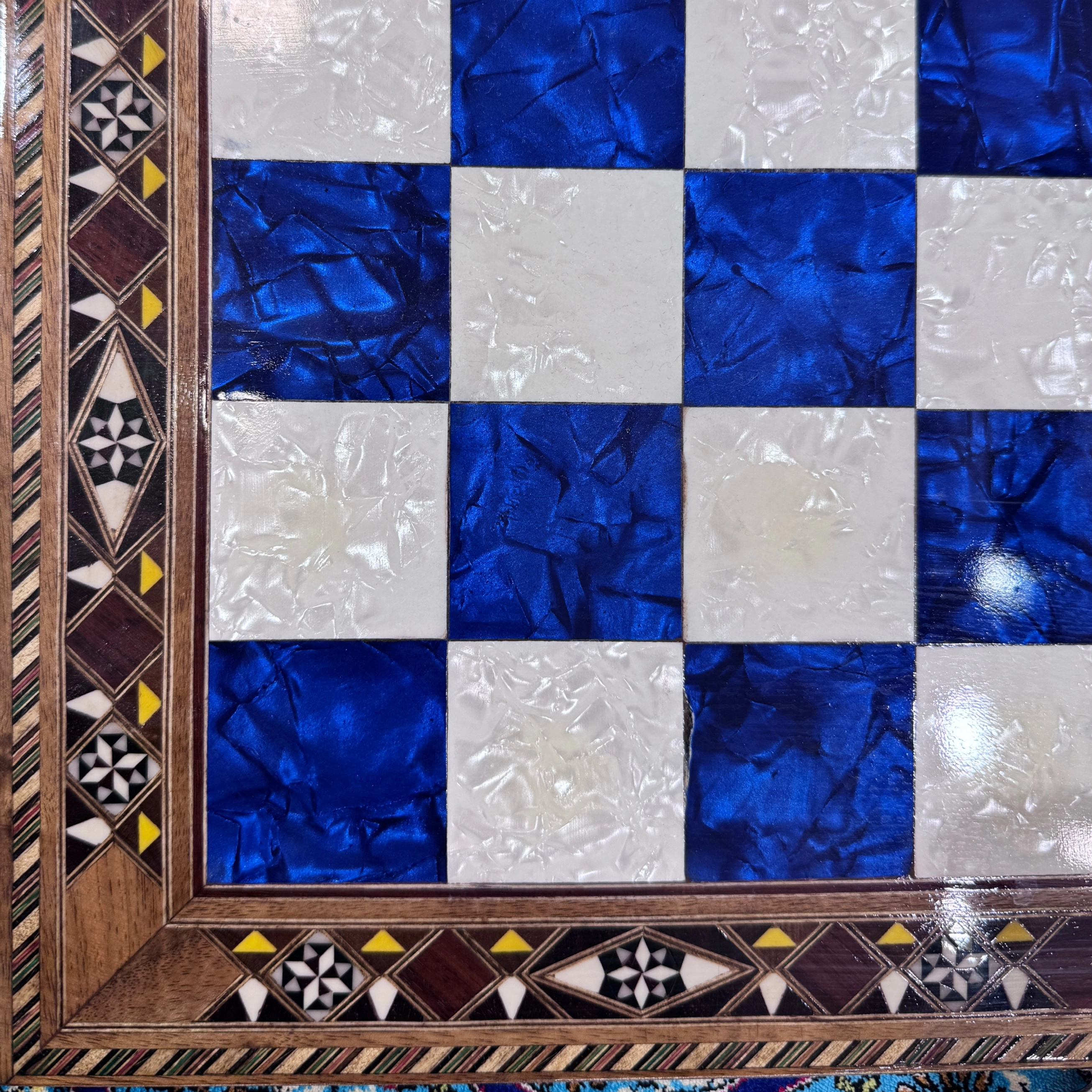 Sadaf İşlemeli Satranç – 44x44 cm