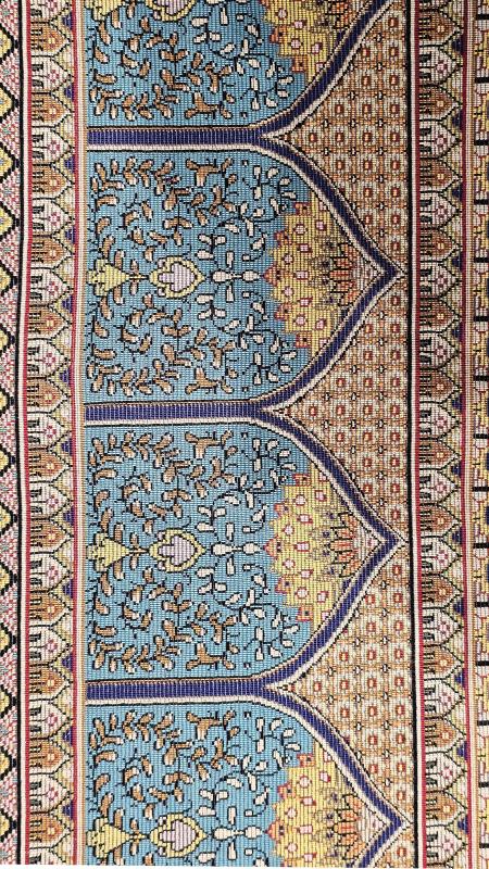 Modal Silk Machine Made Carpet Size: (200 x 300) cm
