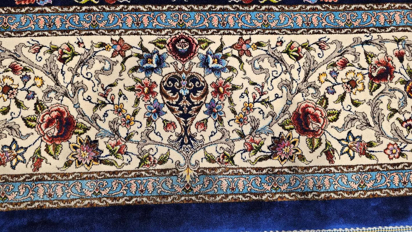 Iran Machine-Made Silk & Wool Carpet (200x300 cm) – Classic Design