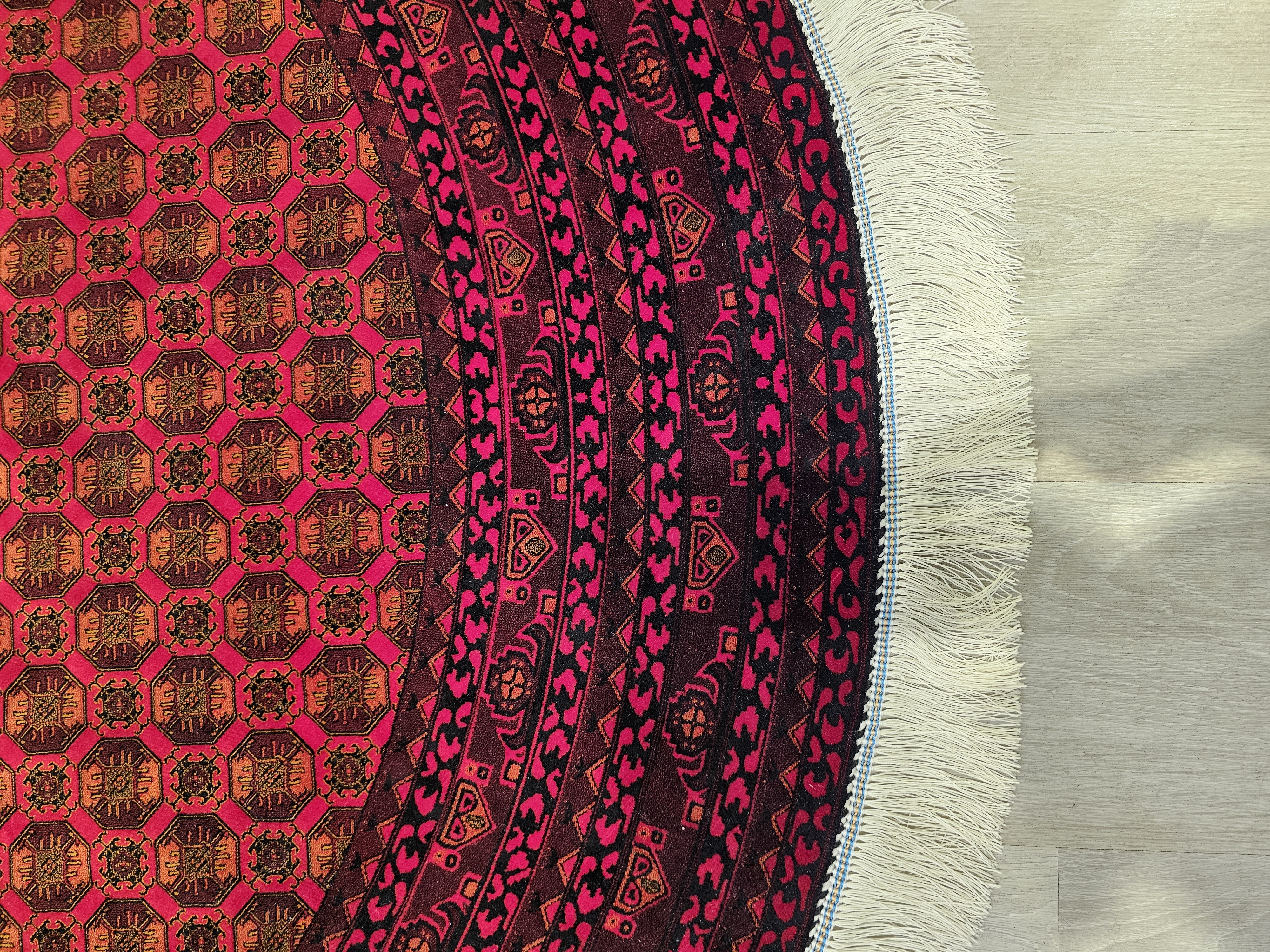 Afgan%20Desenli%20İran%20Makine%20Halısı%20–%20Klasik%20Geometrik%20|%20Ø%20150%20cm