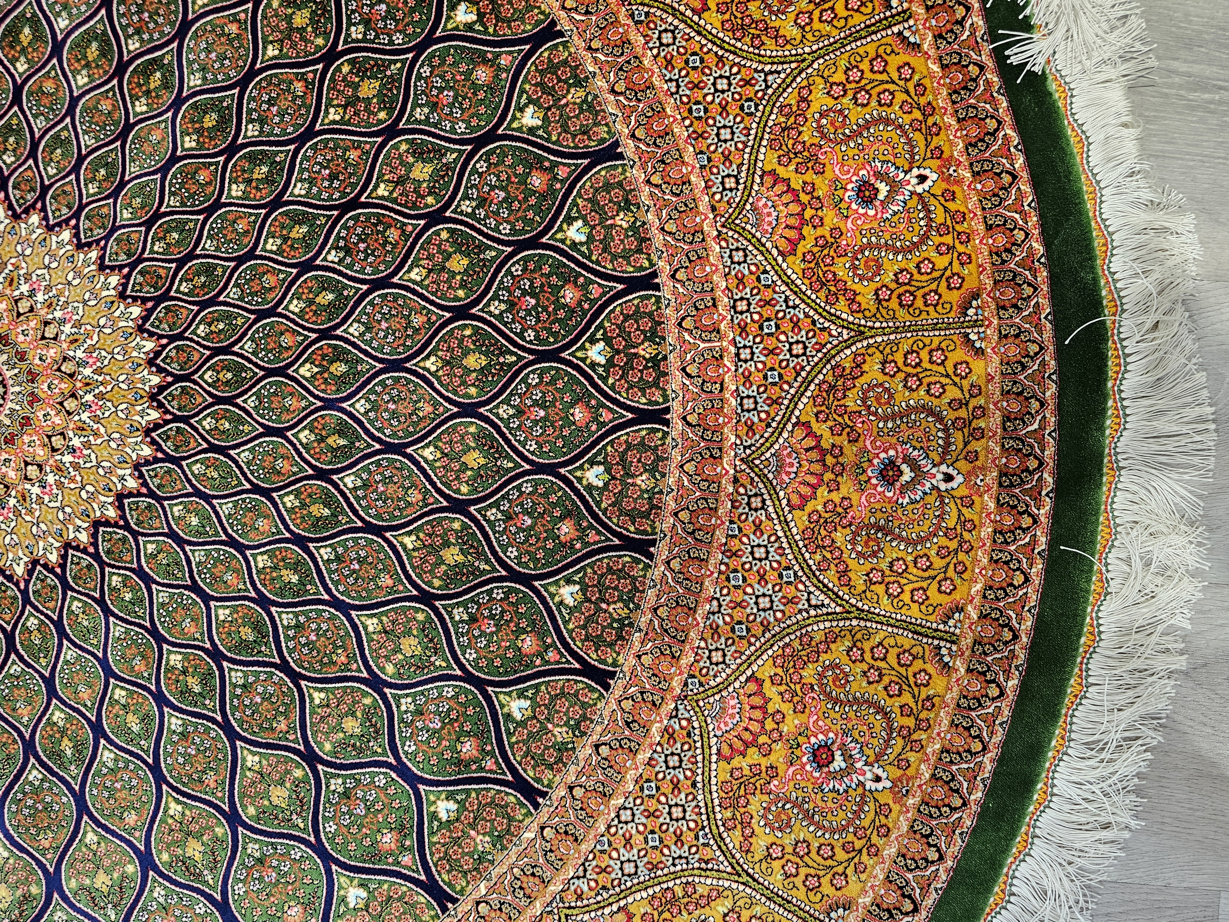 Yuvarlak%20Klasik%20Desenli%20Makina%20Halısı%20–%20150%20cm