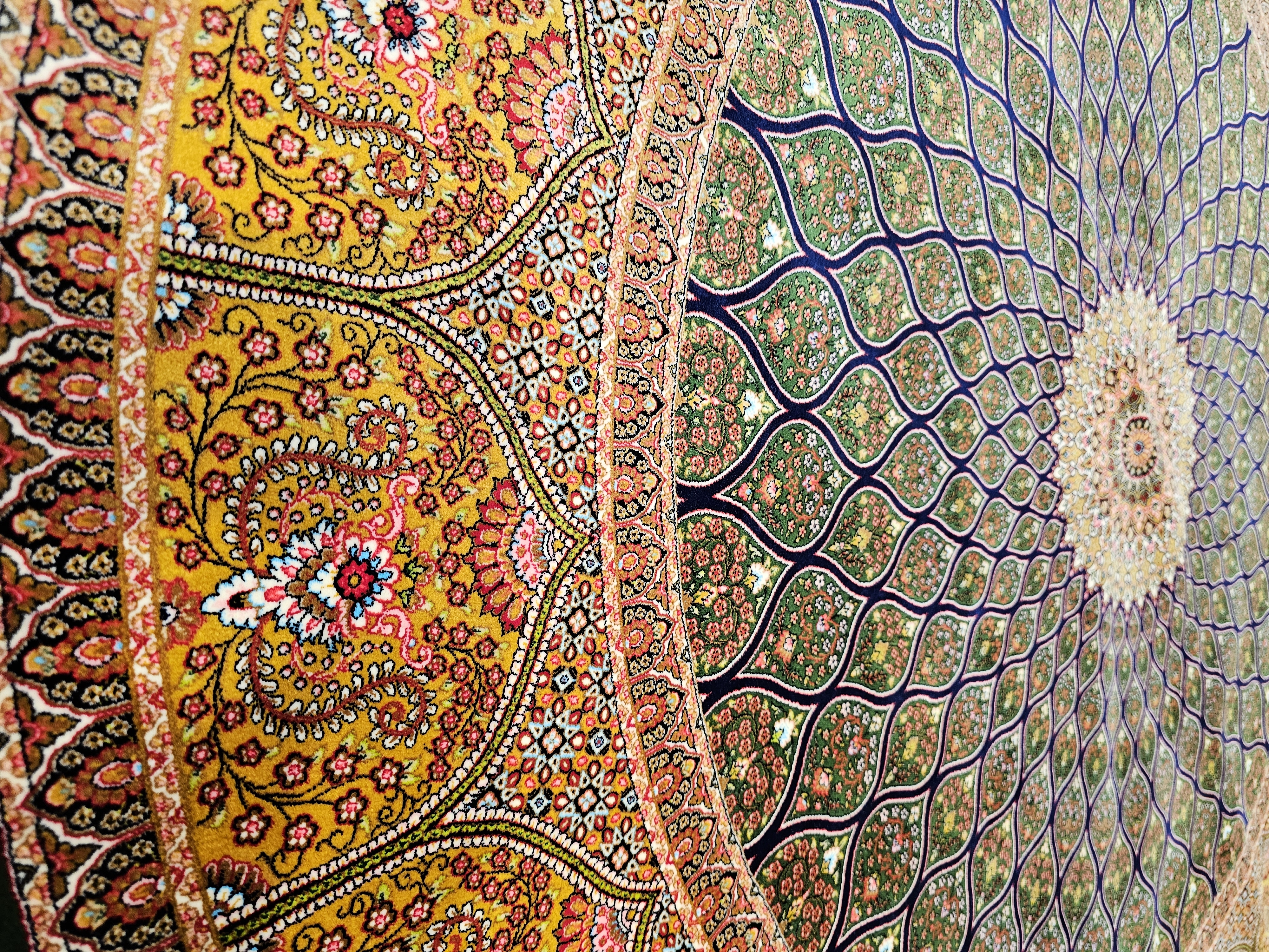 Yuvarlak%20Klasik%20Desenli%20Makina%20Halısı%20–%20150%20cm