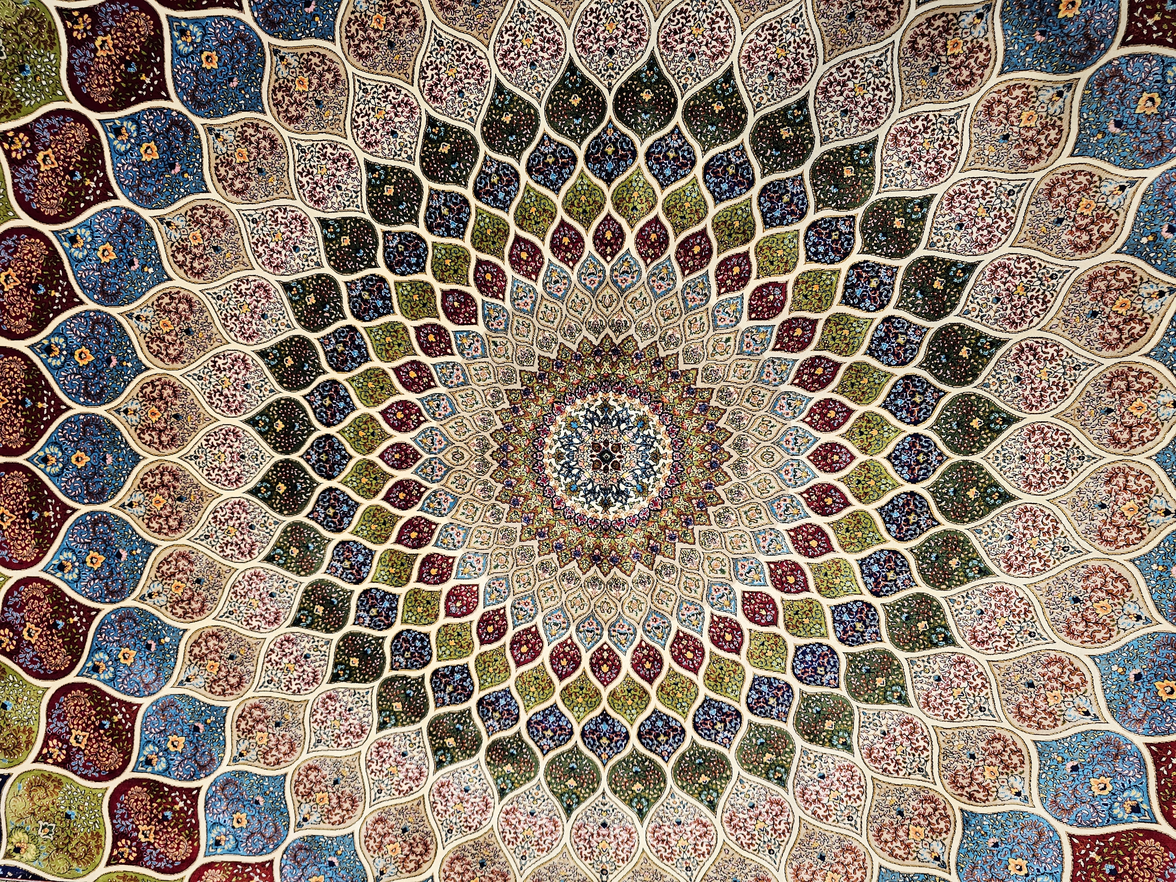 Çok%20Renkli%20Medalyon%20Desenli%20Makina%20Halısı%20–%20225×150%20cm