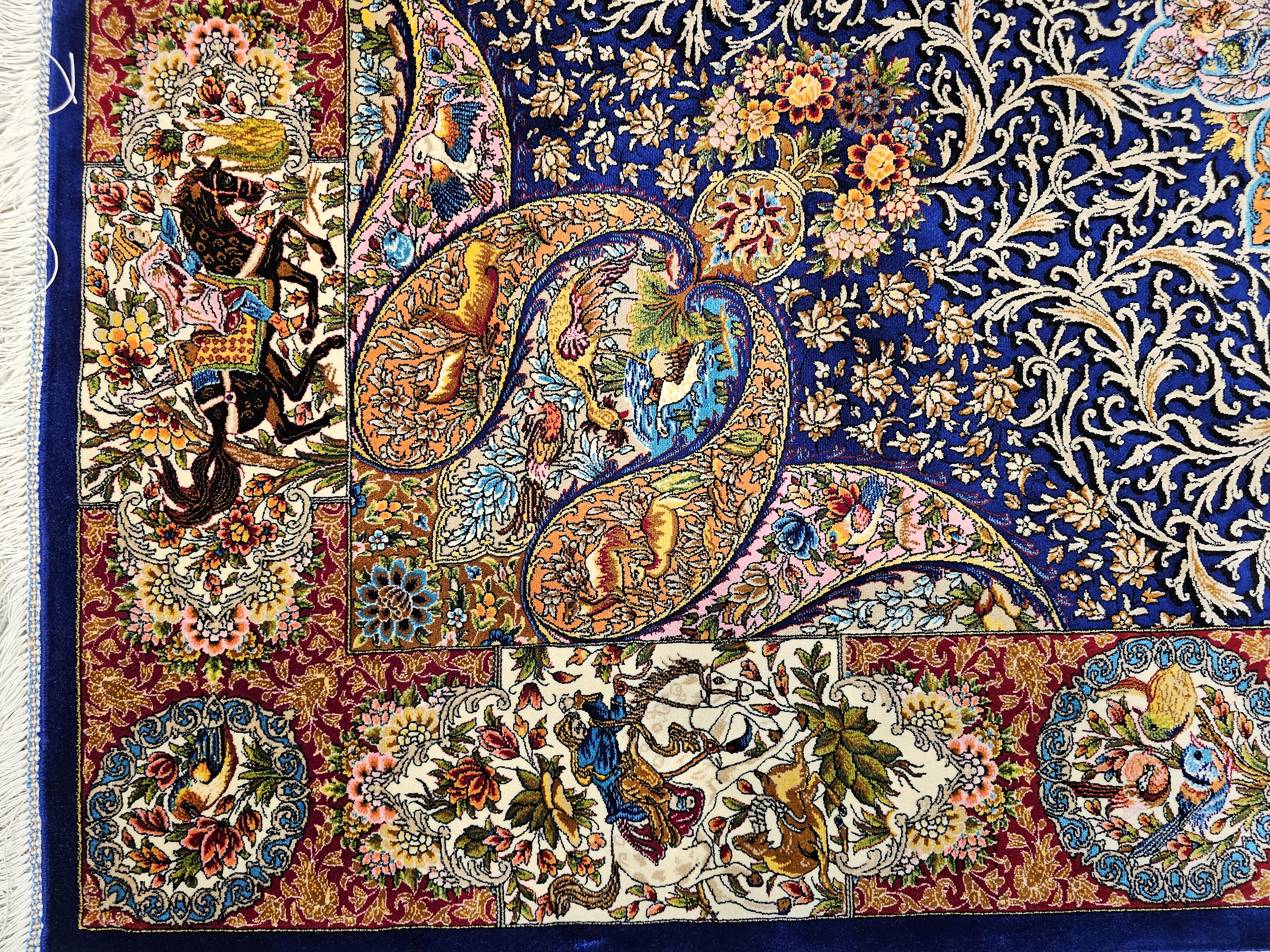 Klasik%20Medalyon%20ve%20Figürlü%20Makina%20Halısı%20–%20180×120%20cm