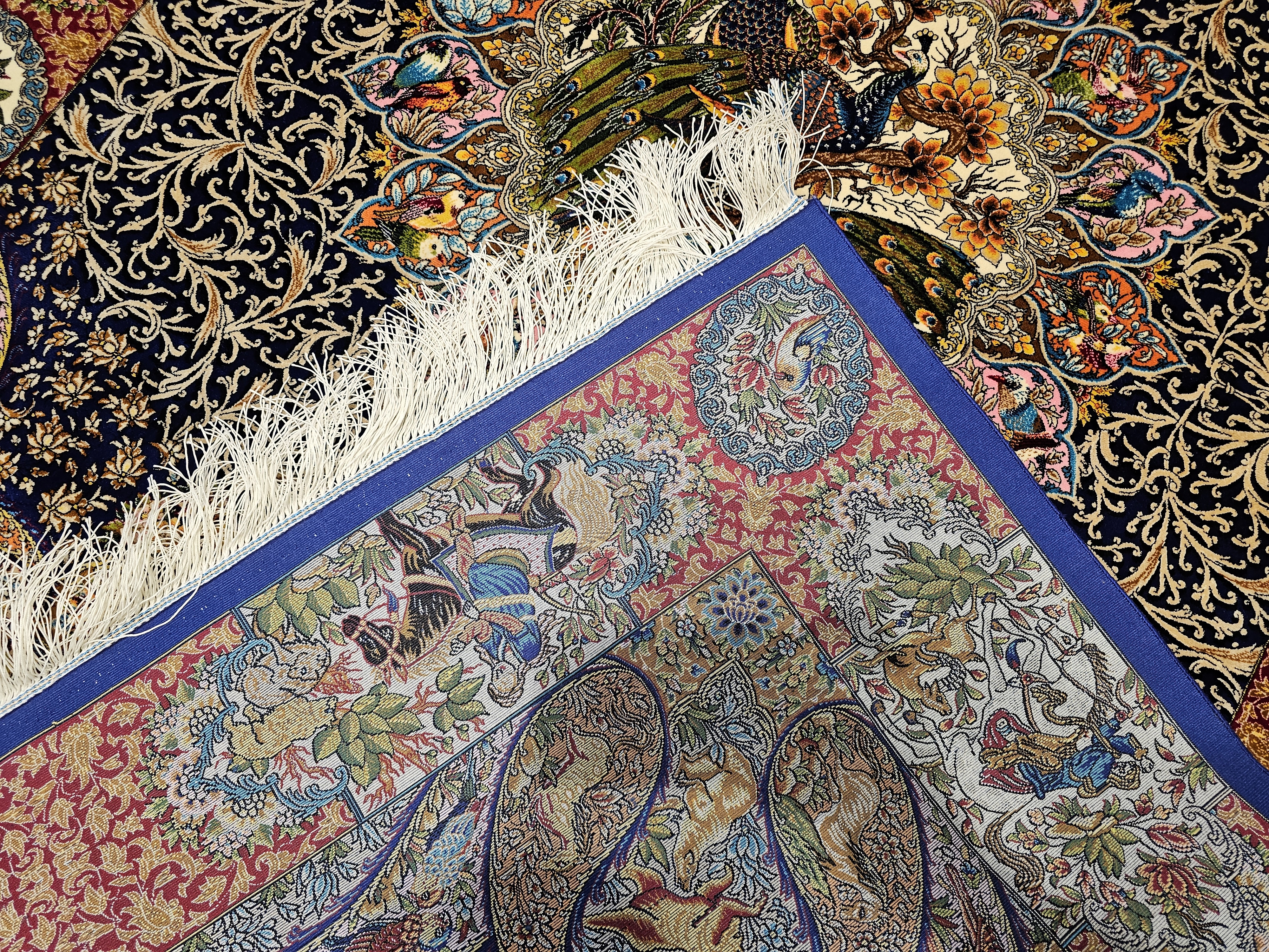 Klasik%20Medalyon%20ve%20Figürlü%20Makina%20Halısı%20–%20180×120%20cm