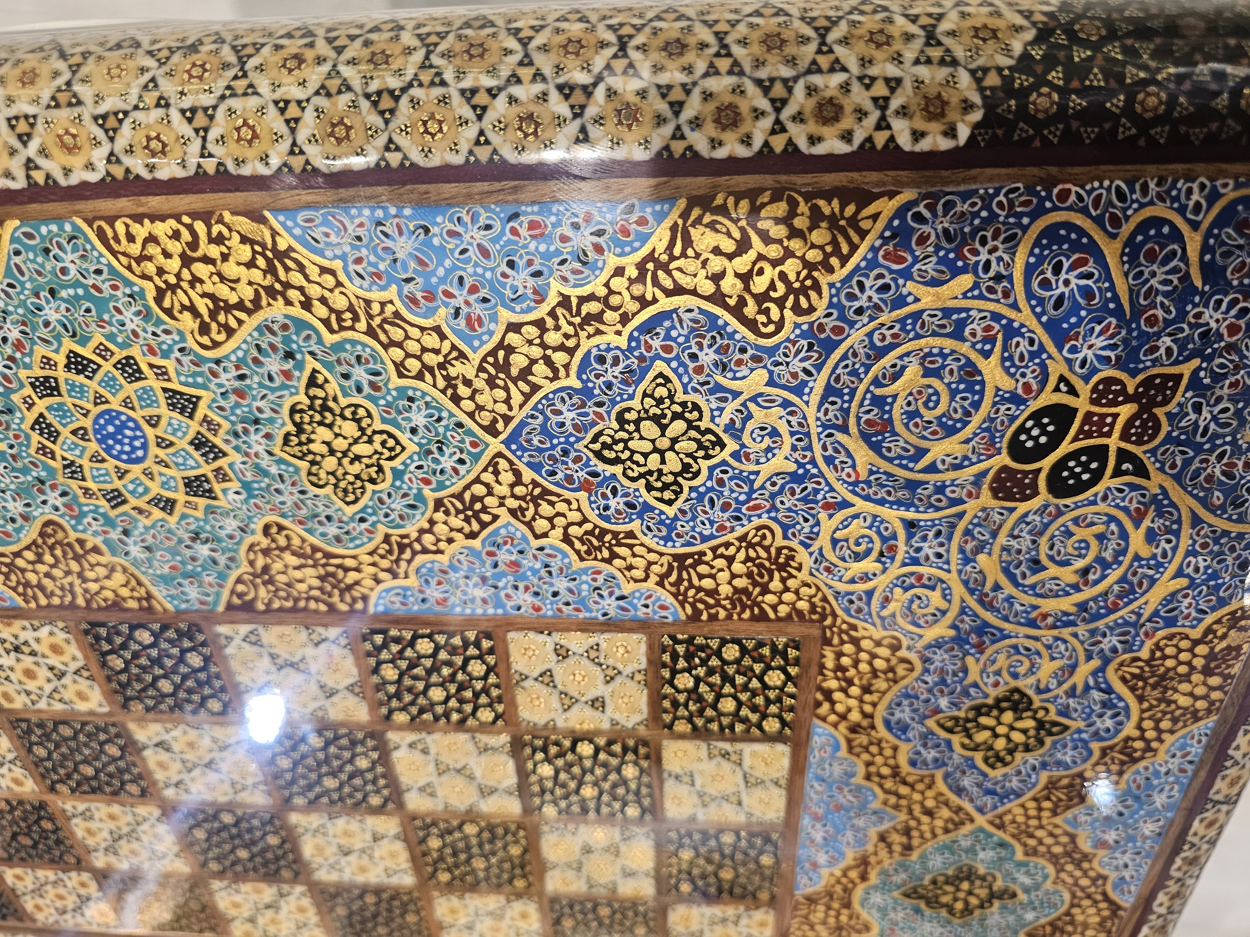 El%20Yapımı%20Hatem%20Sanatı%20Oyun%20Tahtası%20|%2050×50%20cm%20–%20Çift%20Yüzlü%20Satranç%20&%20Tavla