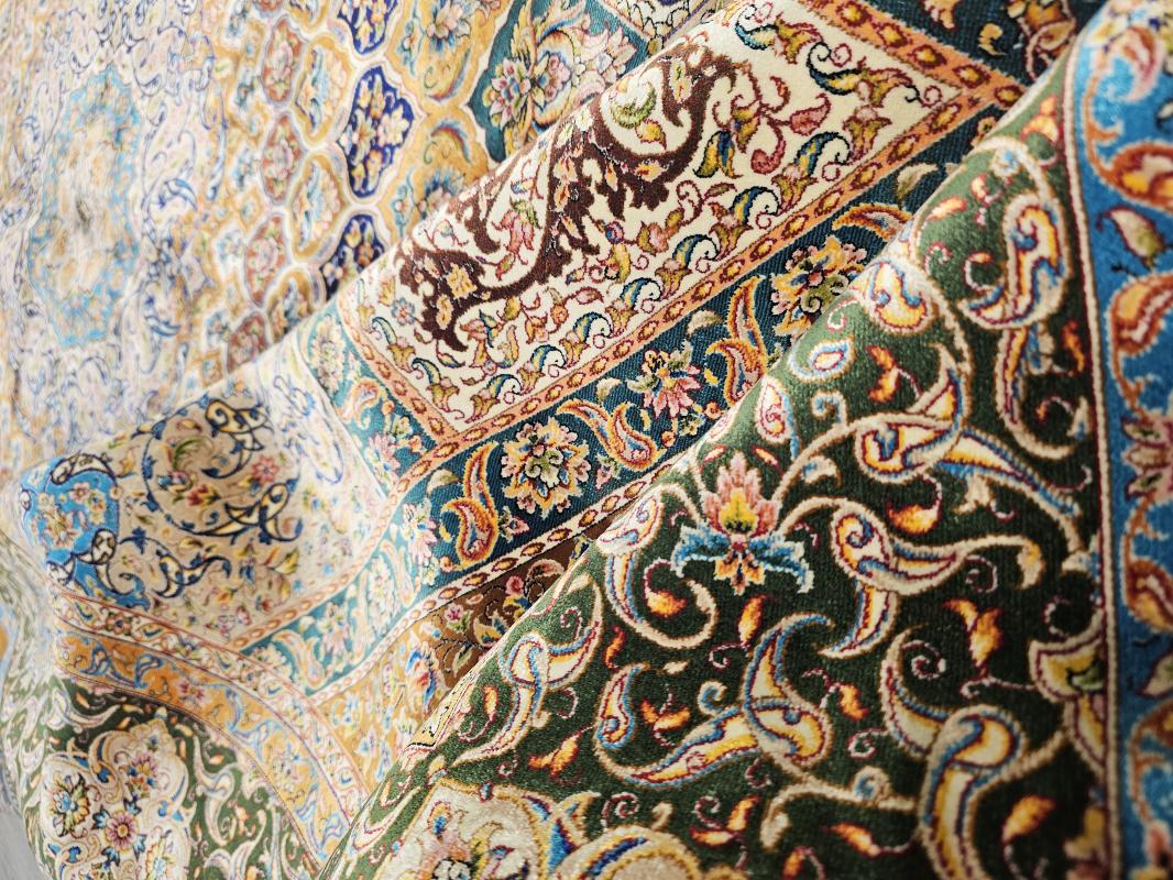 Silk-Look Machine Rug | 200×300 cm – Classic Mihrab and Medallion Design (Cream & Turquoise Tones)