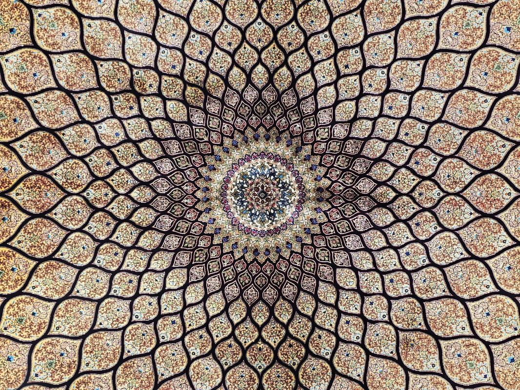 Silk-Look Machine Rug | 200×300 cm – Radial Medallion Design