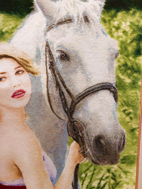 %20İRAN%20TABLO%20HALI%20(AT%20VE%20KIZ)%20Ebat%20:%20(53%20x%2078)%20cm