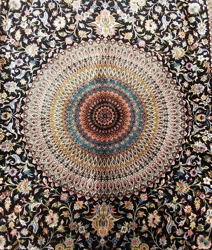 Saf%20İpek%20Makina%20Halı%20Ebat:%20(200%20x%20300 cm)