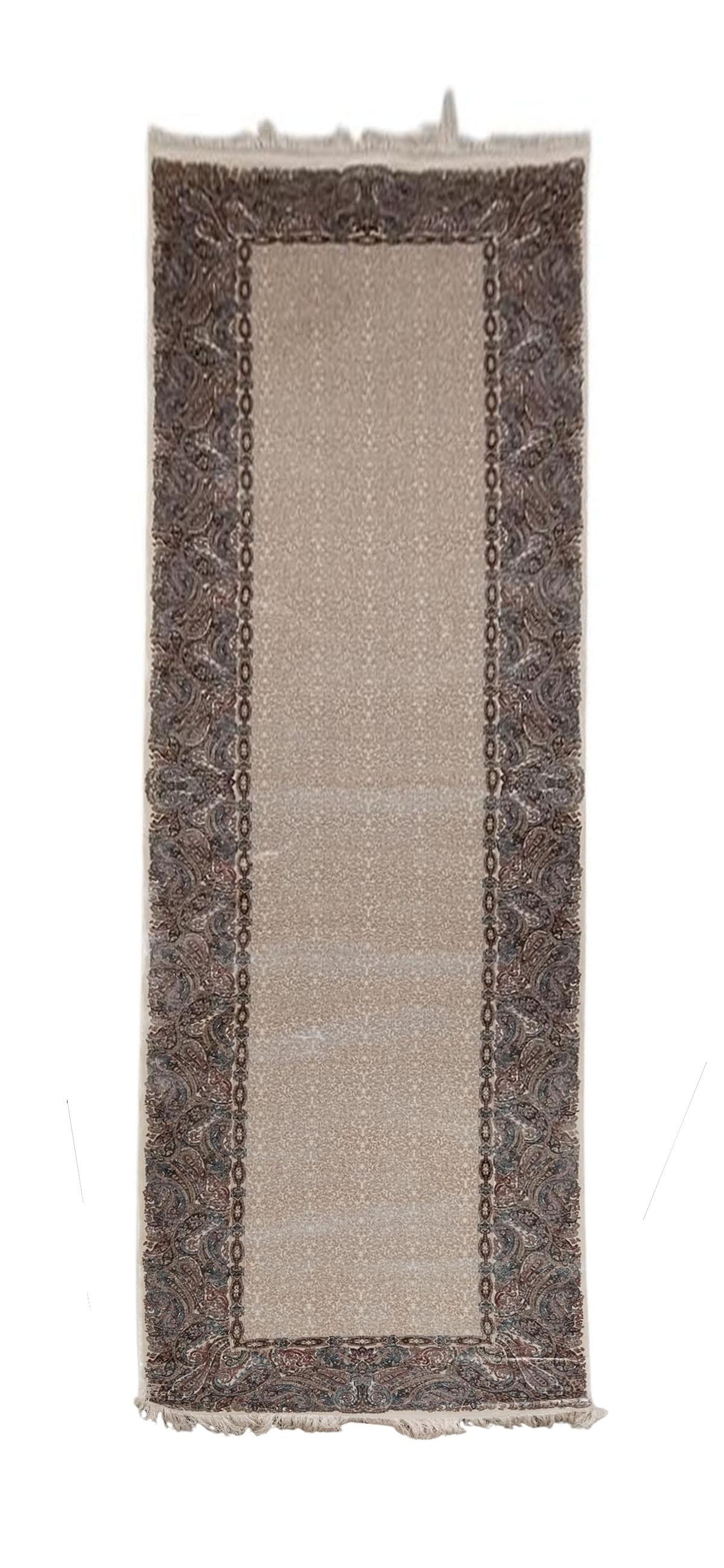  Machine Made Carpet Size: (300 x 80) cm