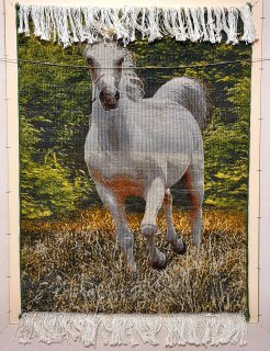 İran%20El%20Dokuması%20Tablo%20Halı%20(Beyaz%20At)%20Ebat:%20(60cm%20x%2076cm)