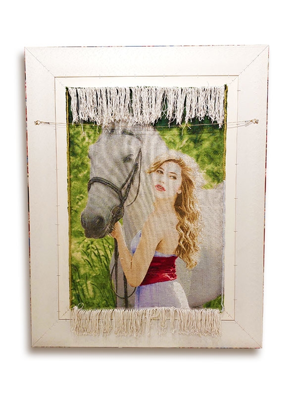 %20İRAN%20TABLO%20HALI%20(AT%20VE%20KIZ)%20Ebat%20:%20(53%20x%2078)%20cm