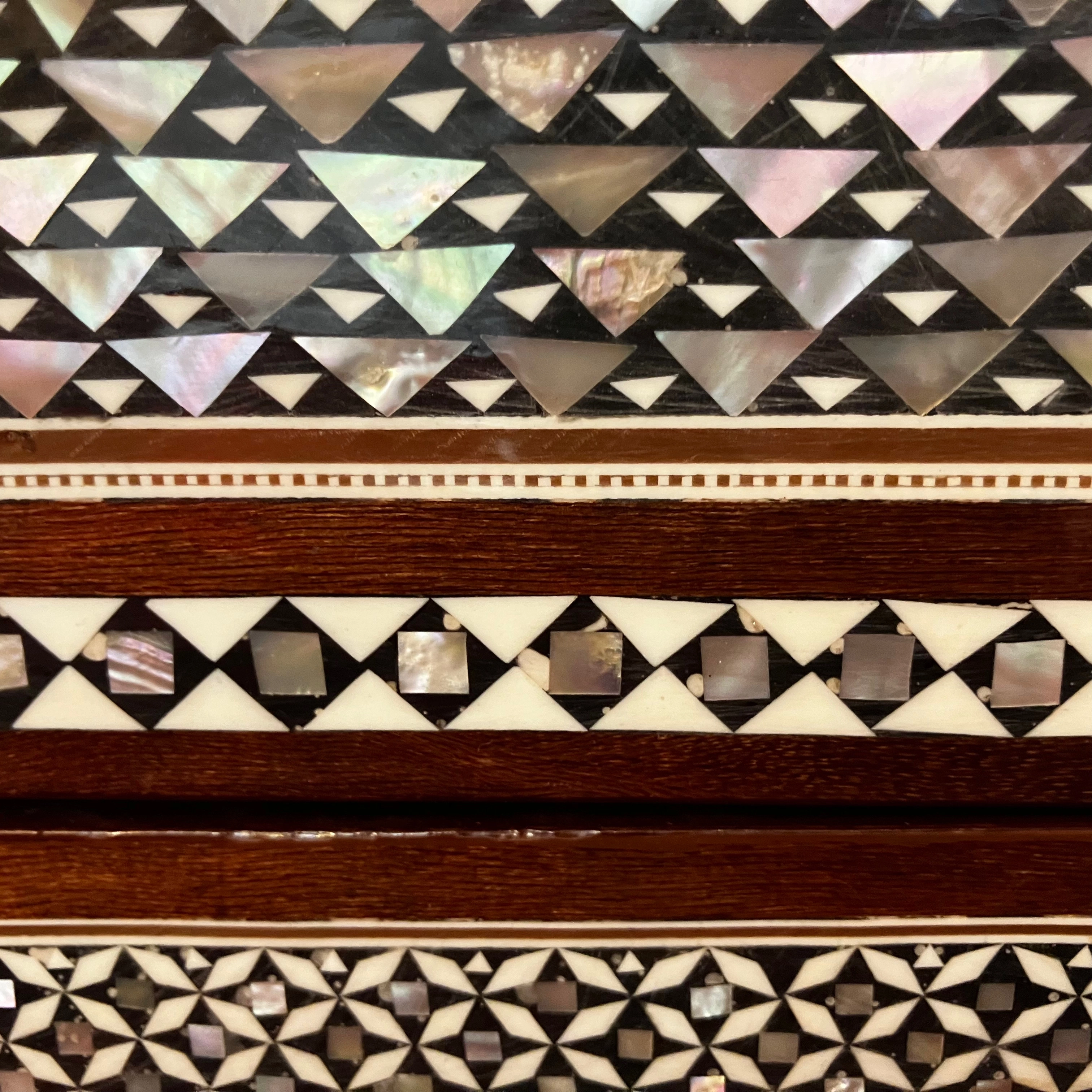 Egyptian Mother-of-Pearl Inlaid Jewelry Box | 16x26 cm