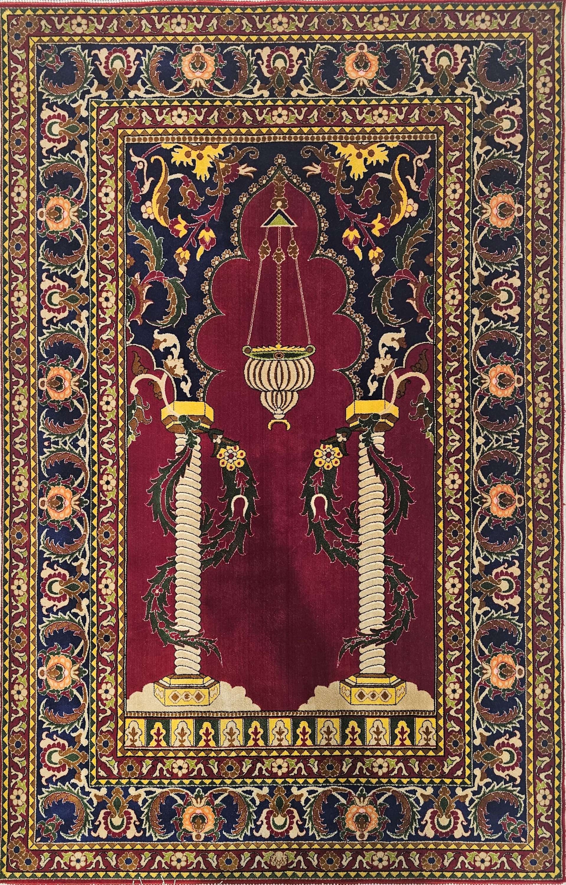 Makina%20İpek%20Seccade%20–%20Kırmızı%20Mihrab%20ve%20Sütun%20Deseni