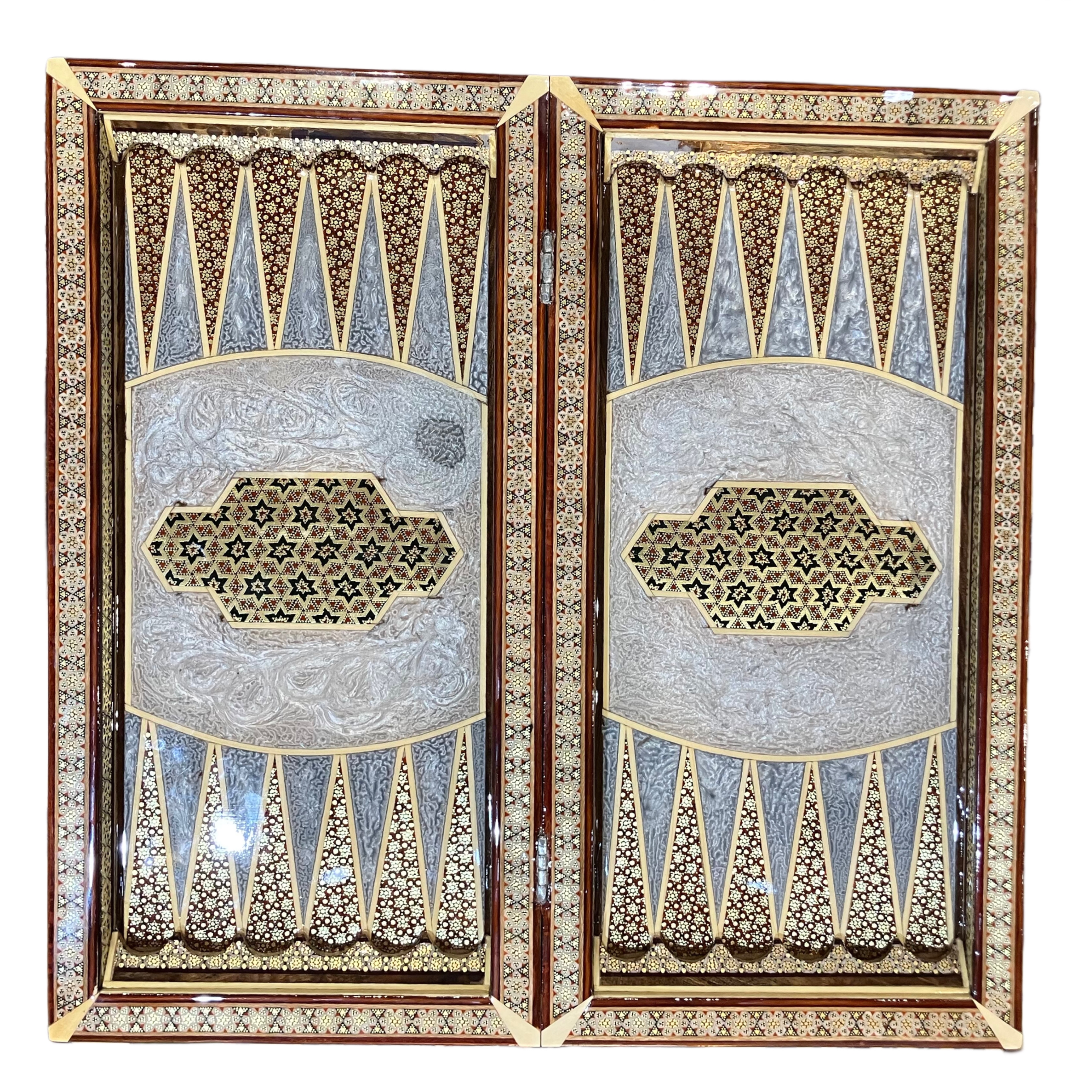 İran’ın%20El%20İşlemesi%20Luks%20Hatem%20Tavla%20ve%20Satranç%20-%2040x40%20CM