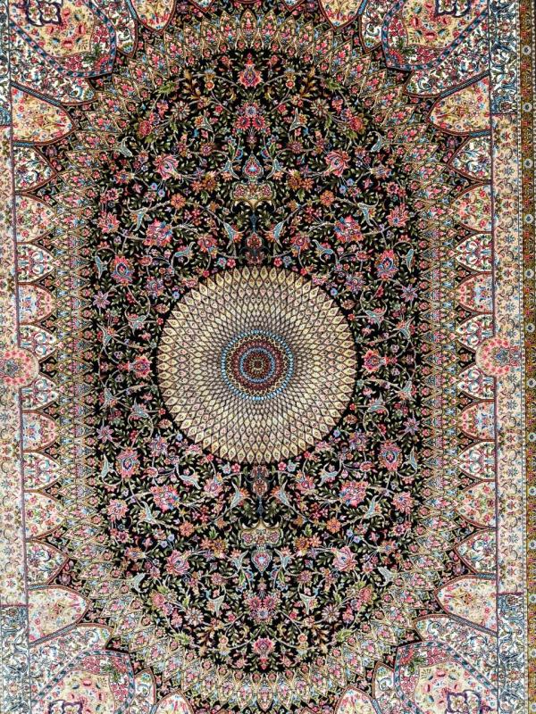 Iranian Machine-Made Silk Carpet – Oval Medallion Classic Design (120×180 cm)