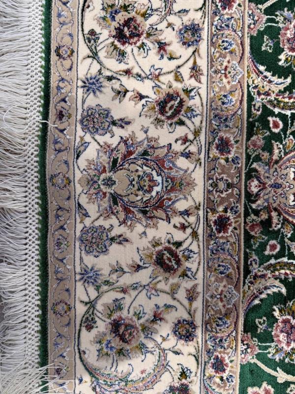 Iranian Machine-Made Silk Carpet – Classic Floral Design with Green Background (120×180 cm)
