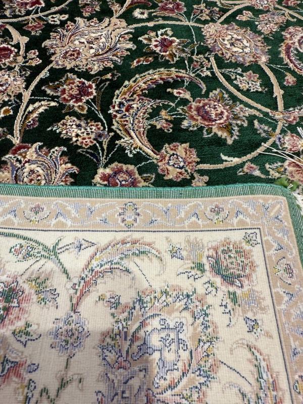 Iranian Machine-Made Silk Carpet – Classic Floral Design with Green Background (120×180 cm)