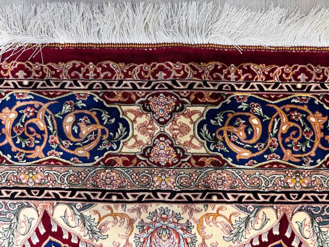 Iranian Machine-Made Silk Carpet – Burgundy Background with Central Medallion (120×180 cm)