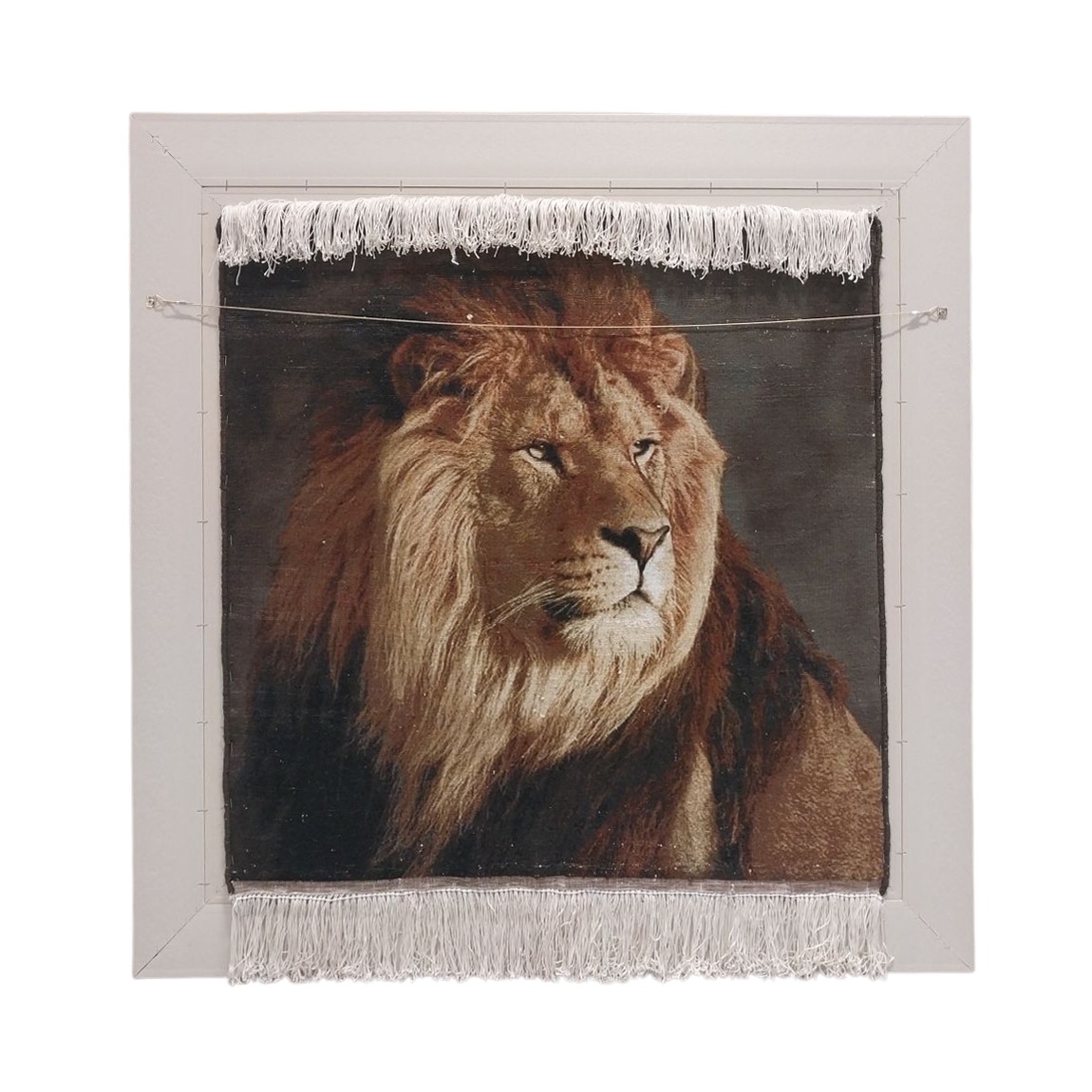 İran%20El%20Dokuması%20Tablo%20Halı%20(Aslan)%20Ebat:%20(77%20x%2079)%20cm