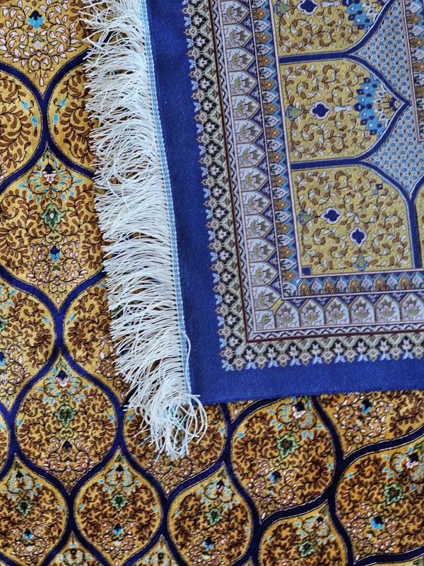 350x250 cm Silk Machine-Made Rug | Classic Persian Design