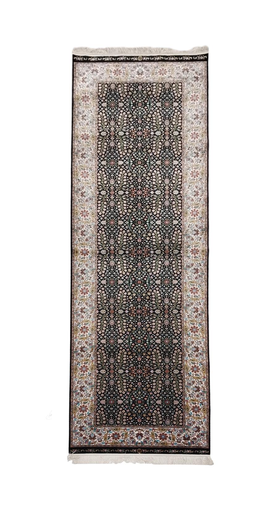  Machine Made Carpet Size: (87 x 300) cm