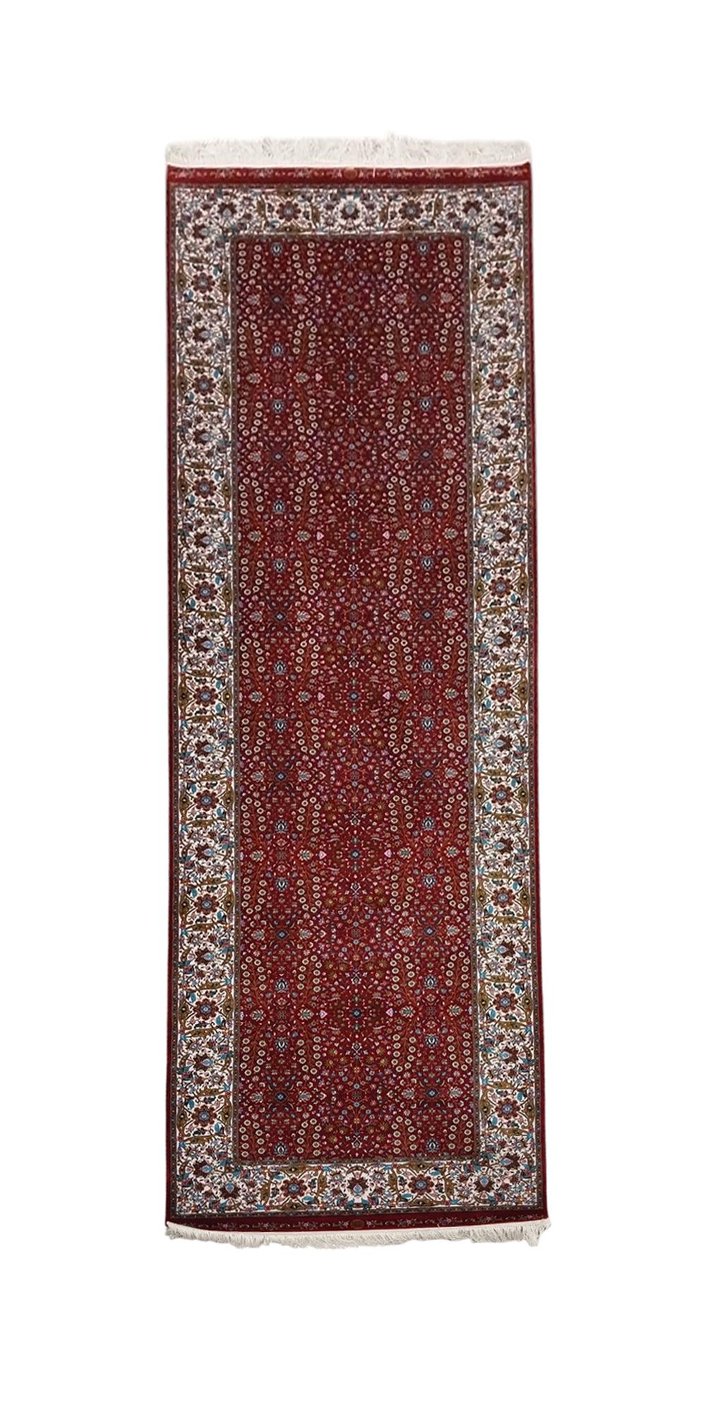  Machine Made Carpet Size: (300 x 80) cm