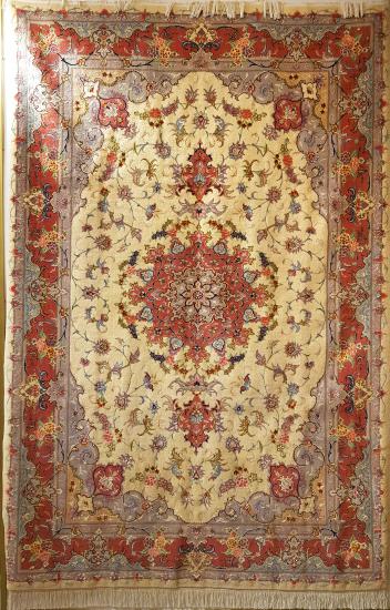 Iran’s Hand Woven Tabriz Carpet  Size: ( 200 x 300 cm)