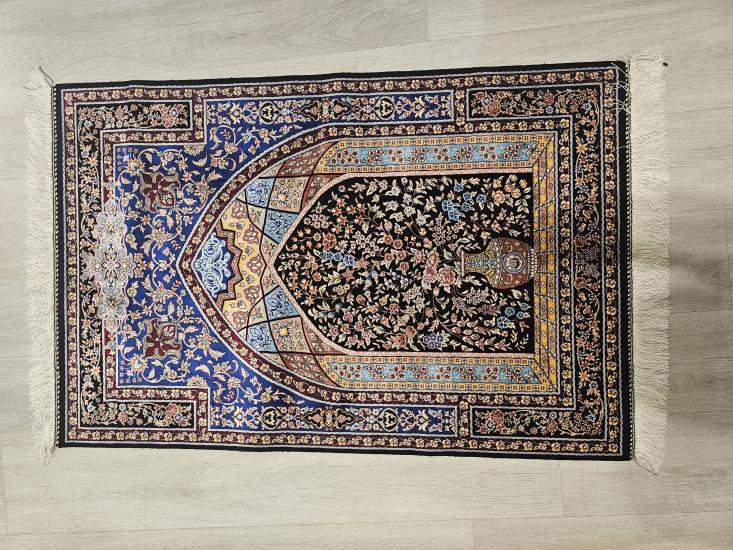 80×120 Makina İpek Seccade | Mihrab ve Vazo Deseni | EBRISEM Gallery