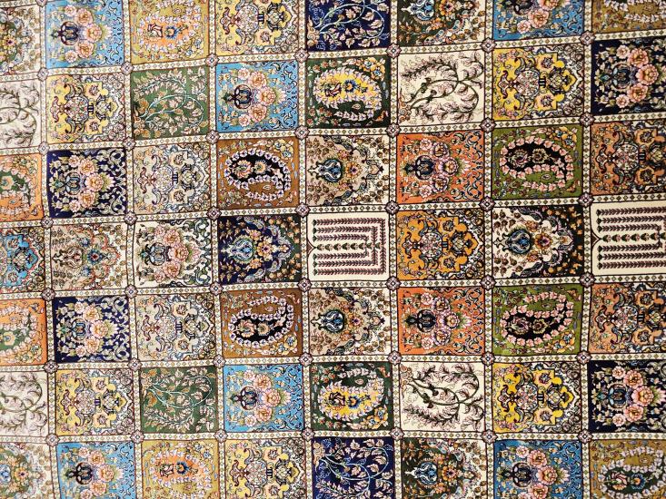 EBRISEM Gallery | İpek Görünümlü Makine Halısı | 200×300 cm | Patchwork