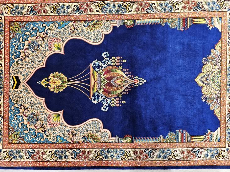 EBRISEM Gallery | İpek Görünümlü Makine Seccade | 80×120 cm | Klasik Mihrap