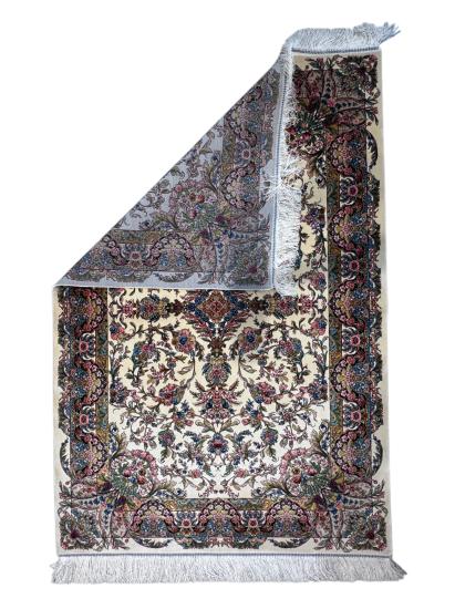 İran İpek Makine Halısı | 100 × 150 cm