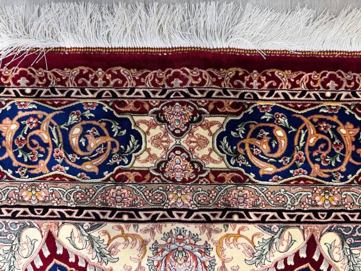 Bordo Zeminli İran Makina İpek Halı – Merkez Medalyon | 120×180 cm