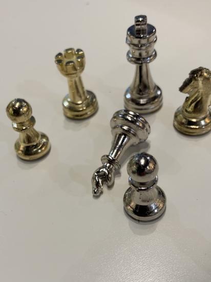 Metal satranç taşı ( küçük boy )