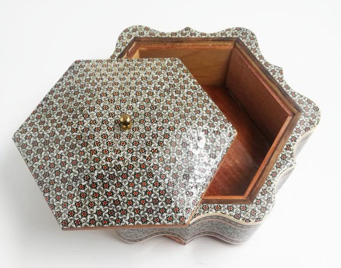 Hatem Tam İşlemesi Şekerlik Çikolatalık  20 X 20 CM (İran’ın El Sanatı)