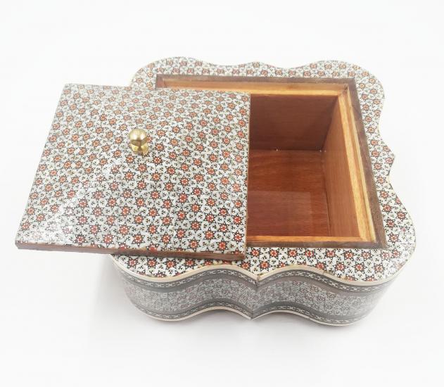 Hatem Tam İşlemesi Şekerlik Çikolatalık (İran’ın El Sanatı) Ebat(15 X  15 cm)