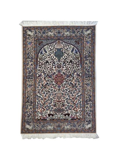 İran’ın El Dokuma İsfahan Halısı (125 x 203) cm