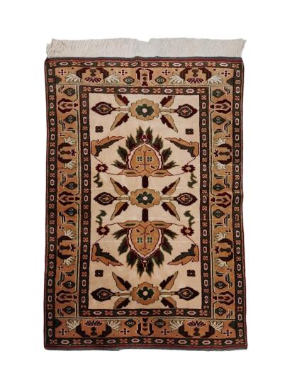 İran’ın El Dokuma yöruk Halısı Ebat: (95 x 134) cm