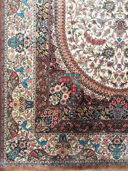 Saf İpek Makina Halı Ebat: (80 x 400) cm
