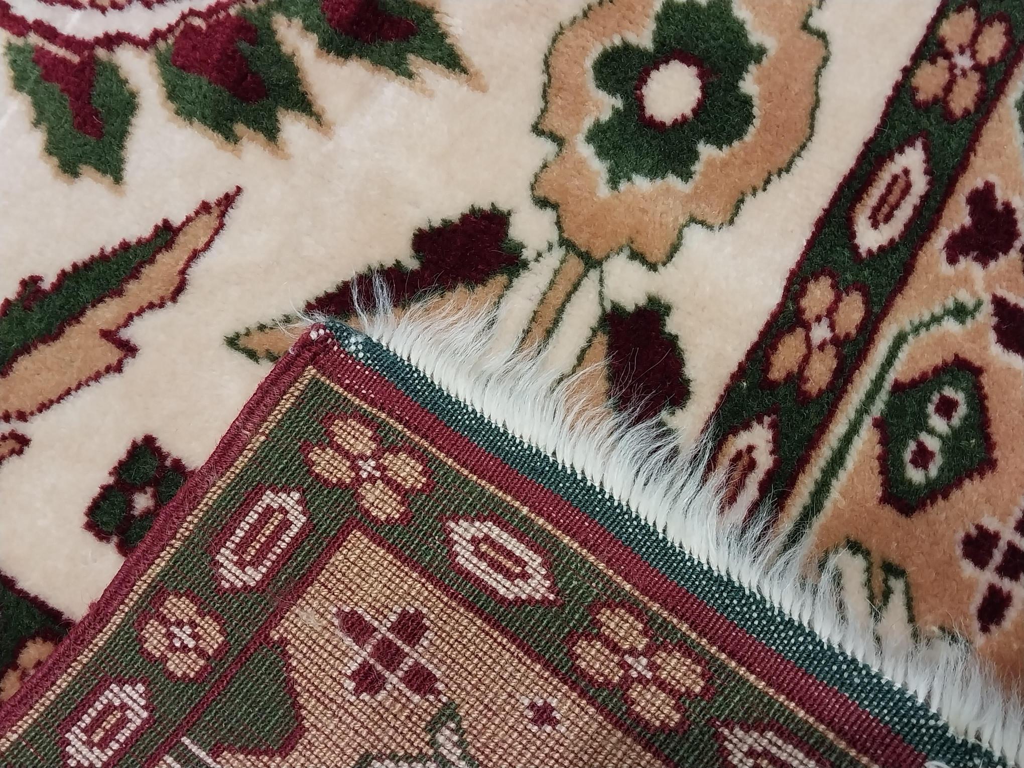 İran’ın%20El%20Dokuma%20yöruk%20Halısı%20Ebat:%20(95%20x%20134)%20cm