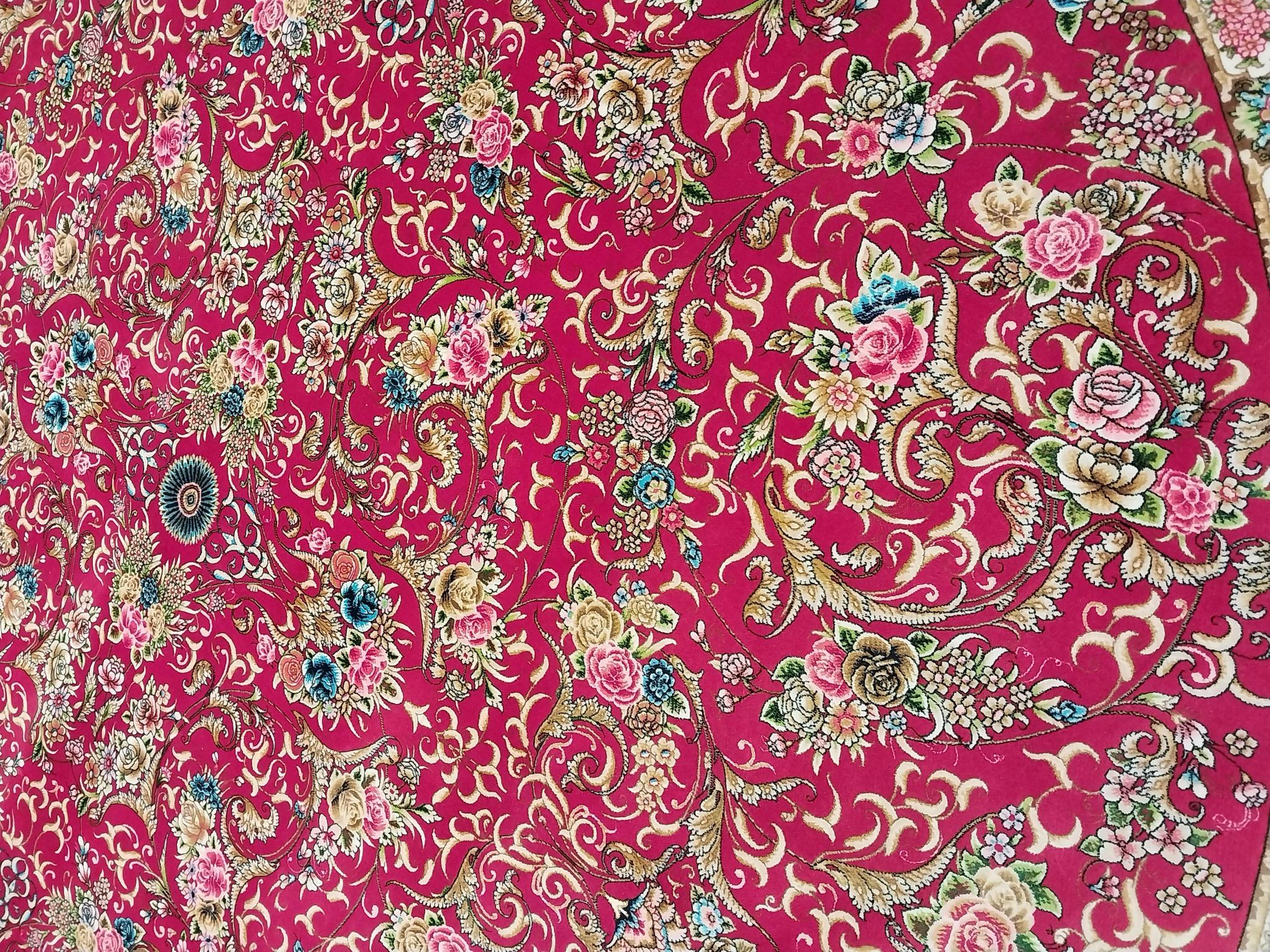 Saf%20İpek%20Makina%20Halı%20Ebat:%20200%20 cm%20(3.14%20m2)