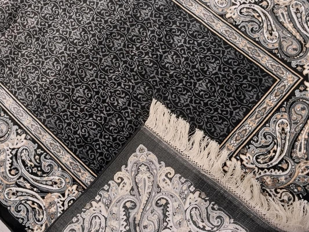 Machine Made Carpet Size: (80 x 300) cm