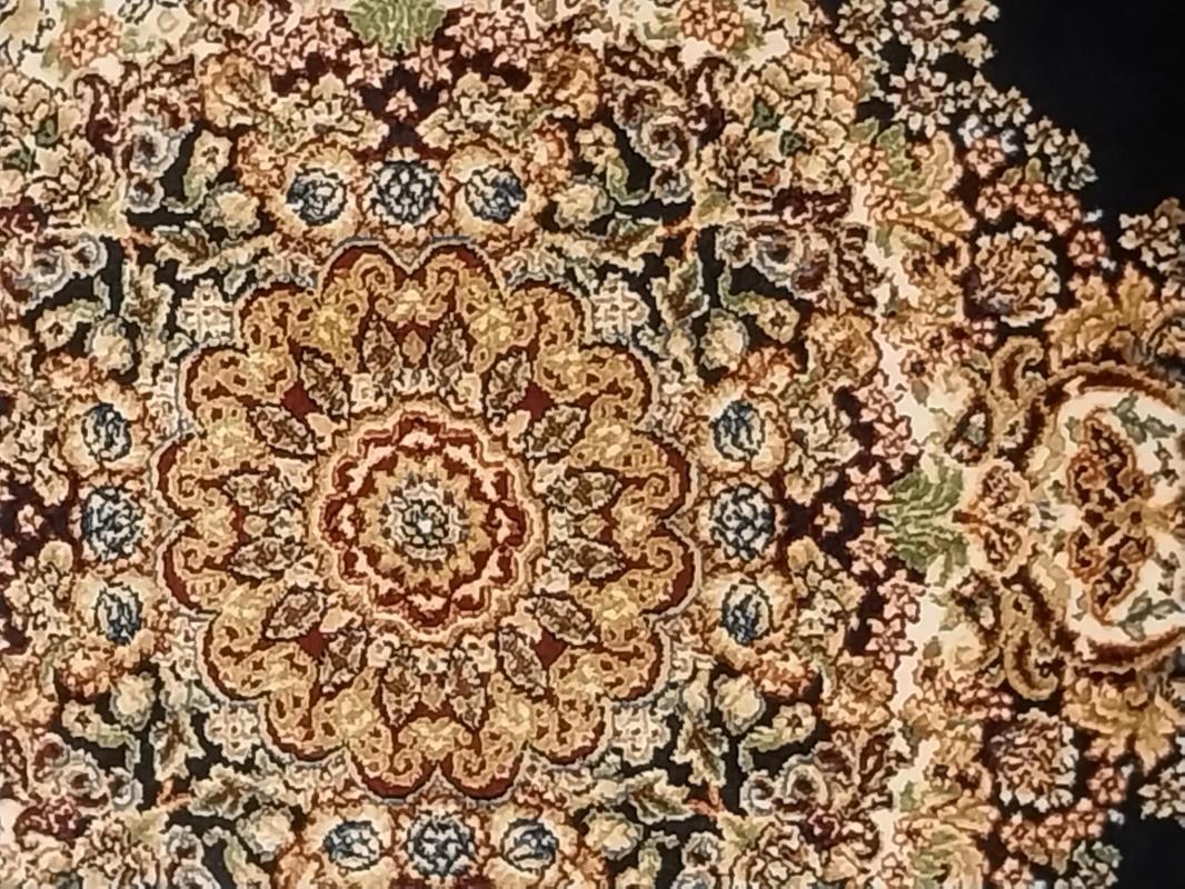  Machine Made Carpet Size: (300 x 80) cm