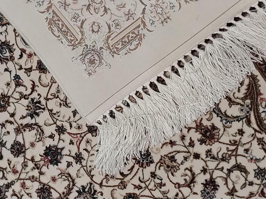  Machine Made Carpet Size: (80 x 300) cm