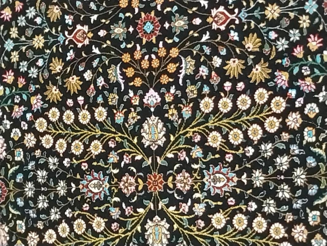  Machine Made Carpet Size: (87 x 300) cm