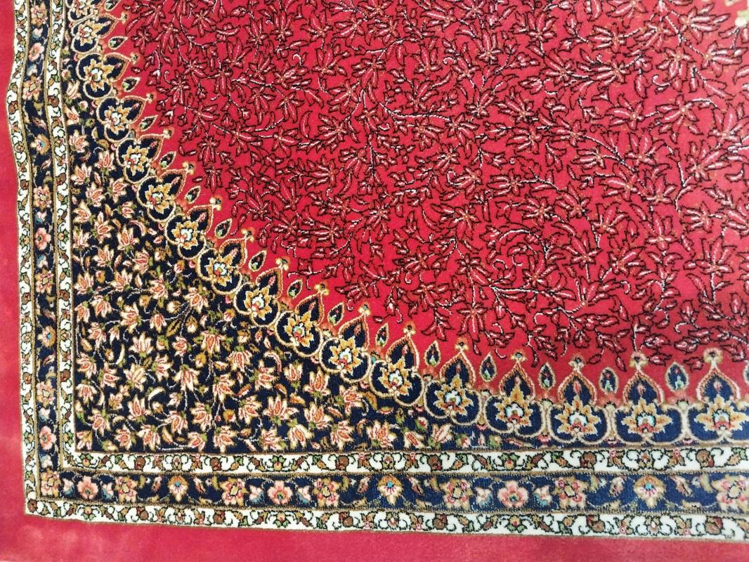 Modal Silk Machine Made Carpet Size: (80 x 300) cm